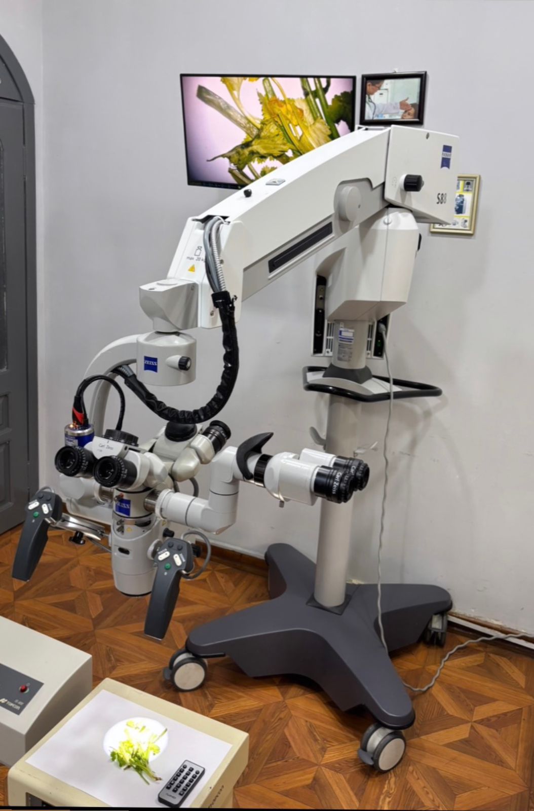 Zeiss OPMI Vario/S88